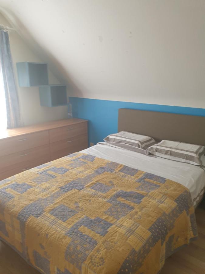 Les Prussiens Hotell Wavre Exteriör bild