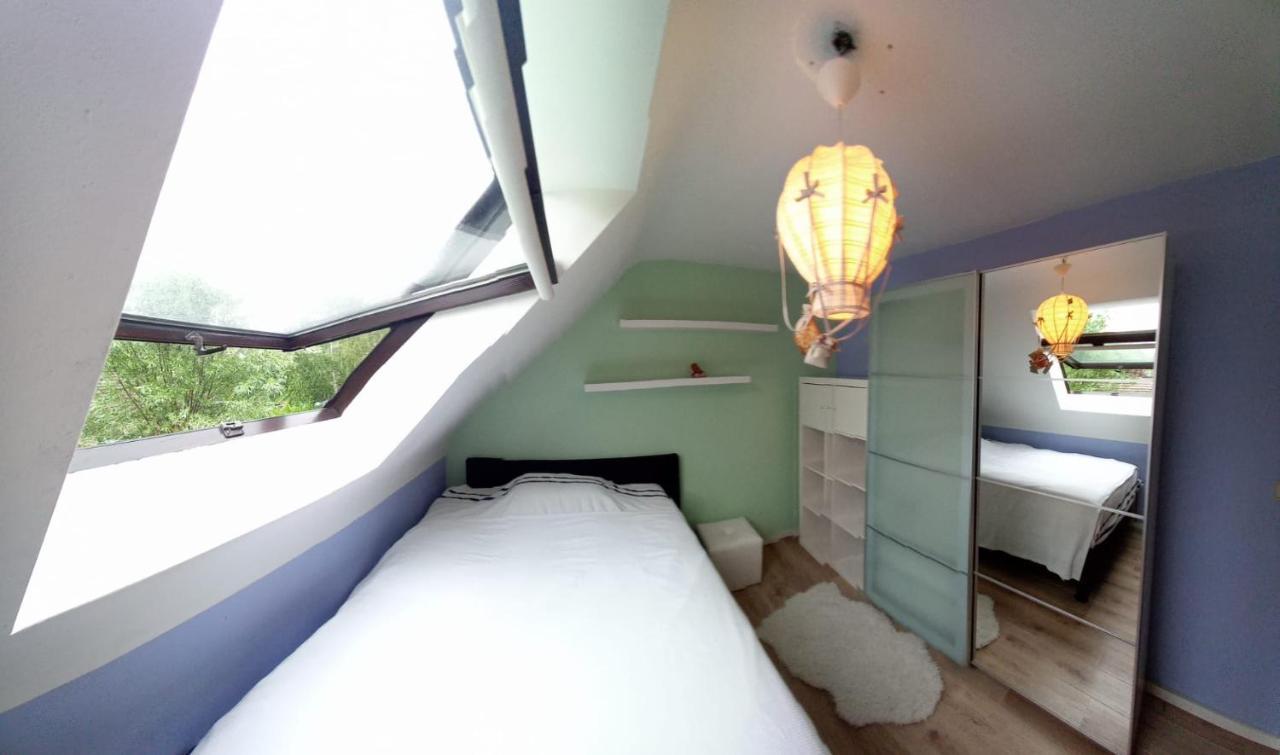 Les Prussiens Hotell Wavre Exteriör bild